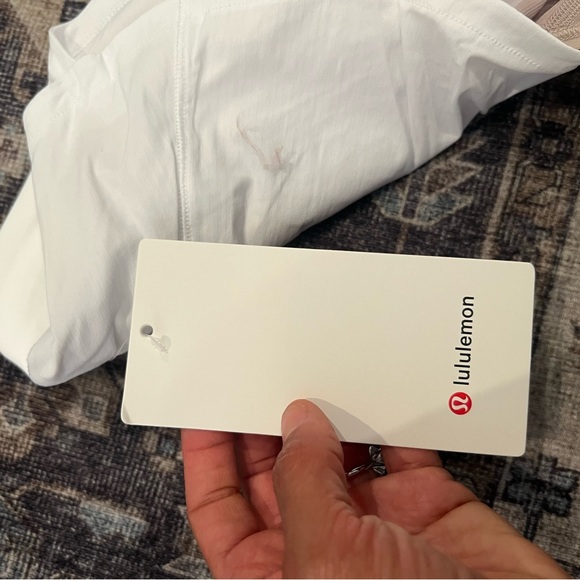 Lululemon NEW with tags speed up 2.5” inseam shorts in white size 8 - Picture 4 of 9